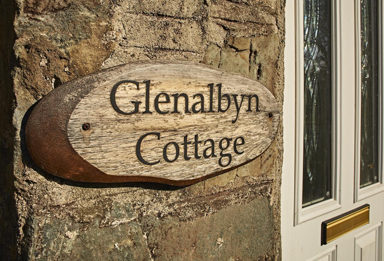 Glenalbyn Cottage セント・フィルカンズ エクステリア 写真